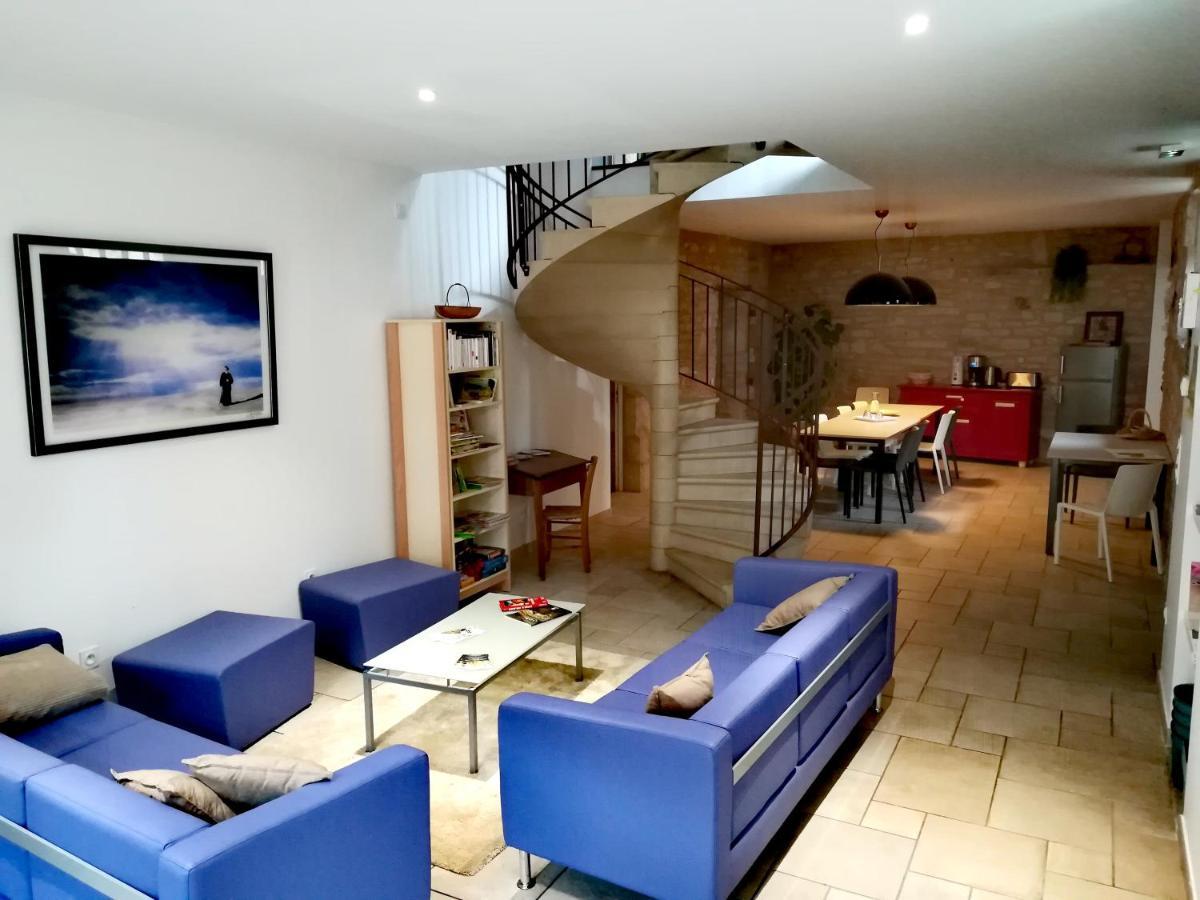 Gite La Maison Des Pelerins Villeneuve-d'Aveyron Экстерьер фото