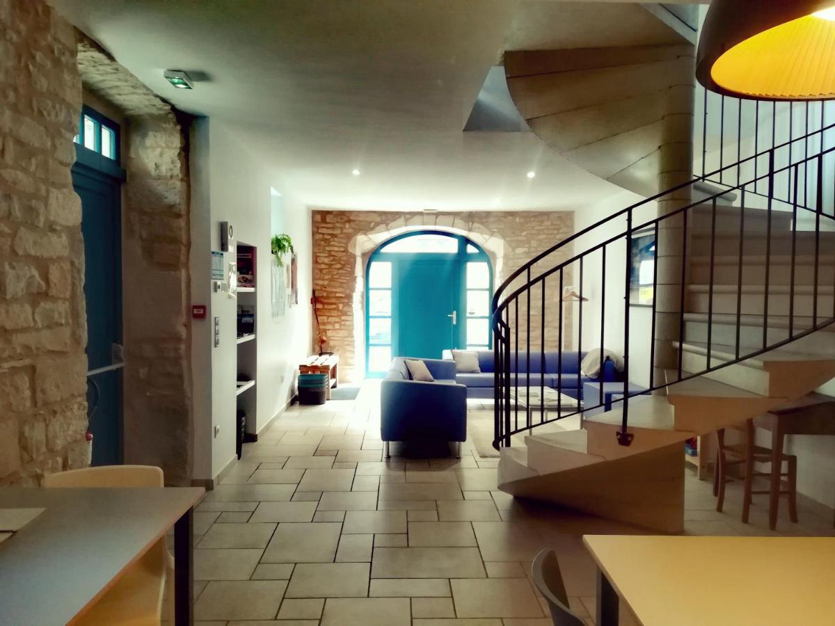 Gite La Maison Des Pelerins Villeneuve-d'Aveyron Экстерьер фото