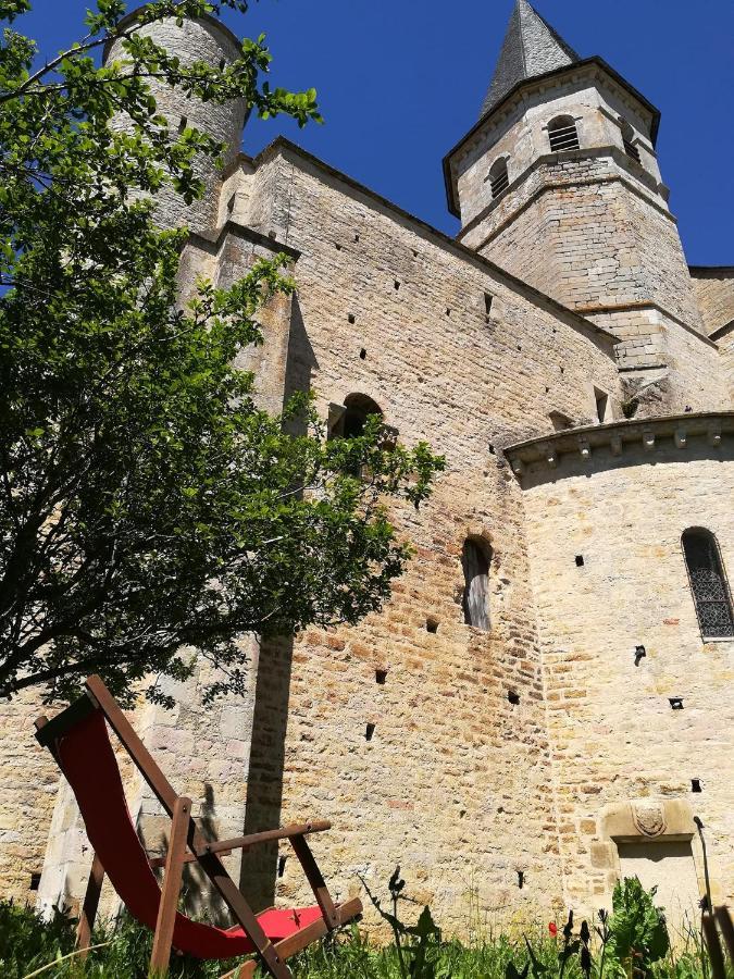 Gite La Maison Des Pelerins Villeneuve-d'Aveyron Экстерьер фото
